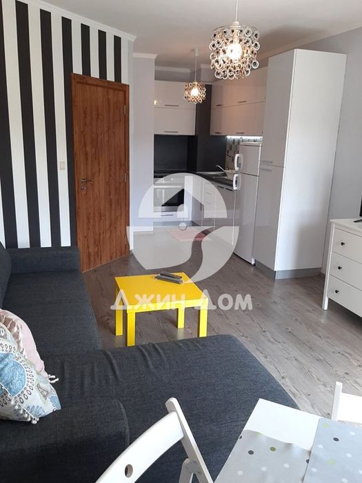 Продава се Двустаен апартамент в Обзор - 73 кв.м за 1076 €/кв.м - Снимка #1
