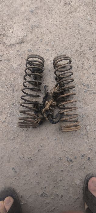 Пружина мотоцикл