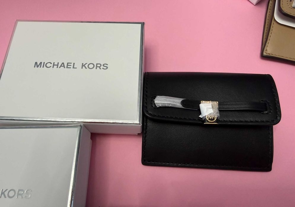 Нов картхолдър монетник  Michael Kors