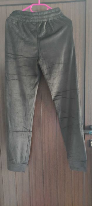 нов плюшен комплект с качулка