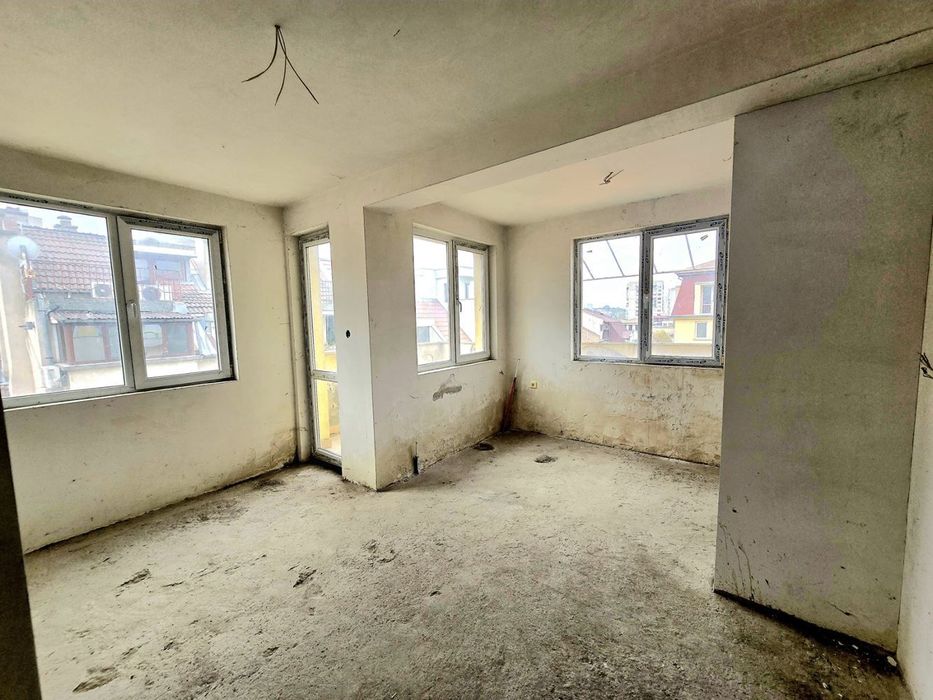 3-стаен в Плевен-Идеален център площ 110 цена 165000