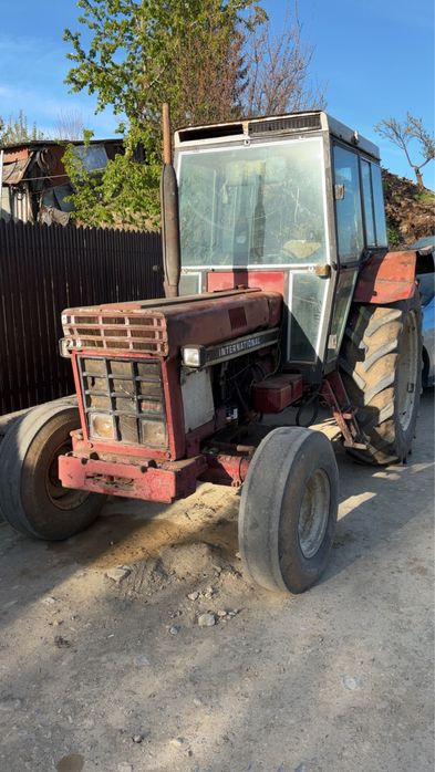 Tractor international 844 s