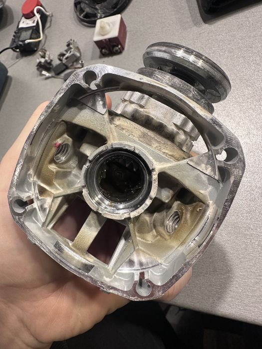 Bosch GWS 750 / 750S – ОРИГИНАЛНИ части / 3 601 C94 121