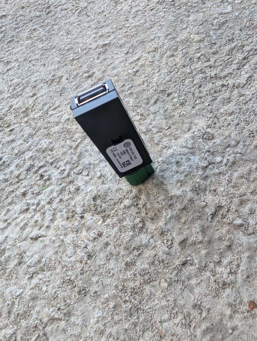 Mufa USB Telefon Port USB Apple Carplay Volkswagen Skoda 5Q0035726E