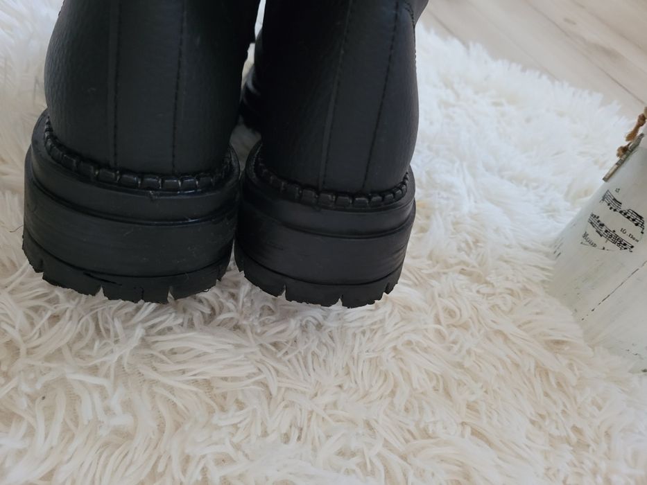 Черни боти естествена кожа MANIFELD, бежови ботуши челси,  черни кубин