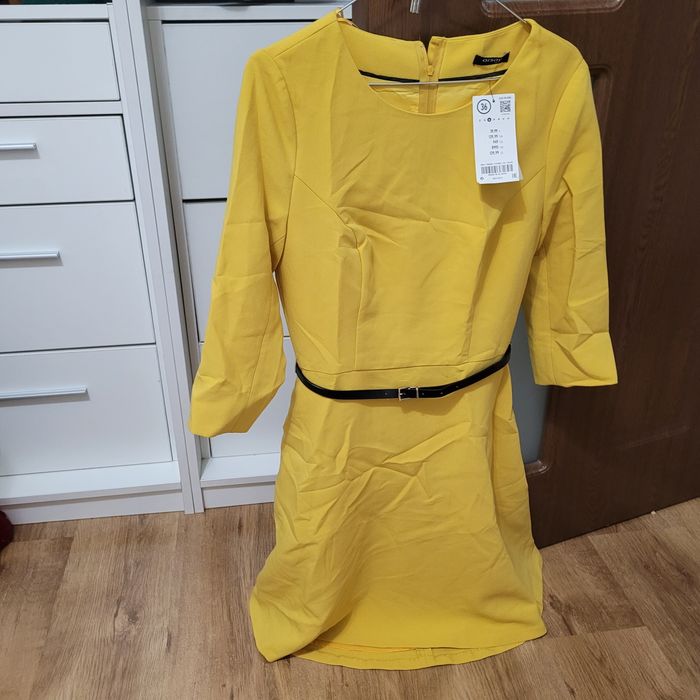 Vând rochie NOUA, cu eticheta, mărime 36