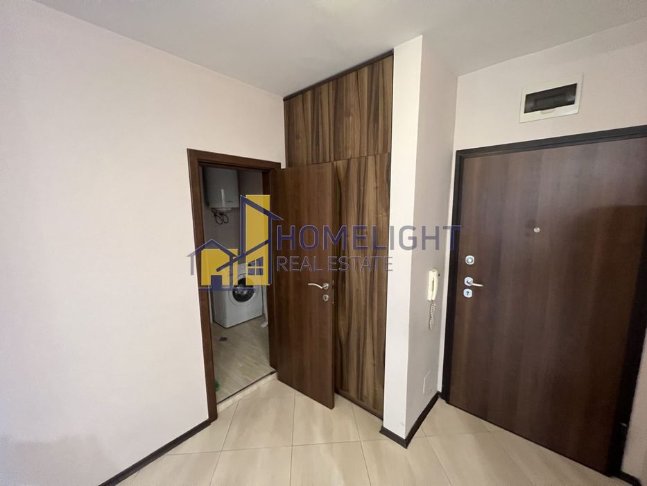 Двустаен апартамент в кв. Лагера