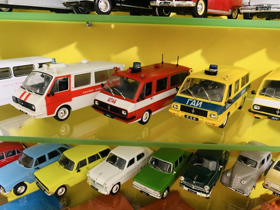 Продам колекцию автомобилей СССР
