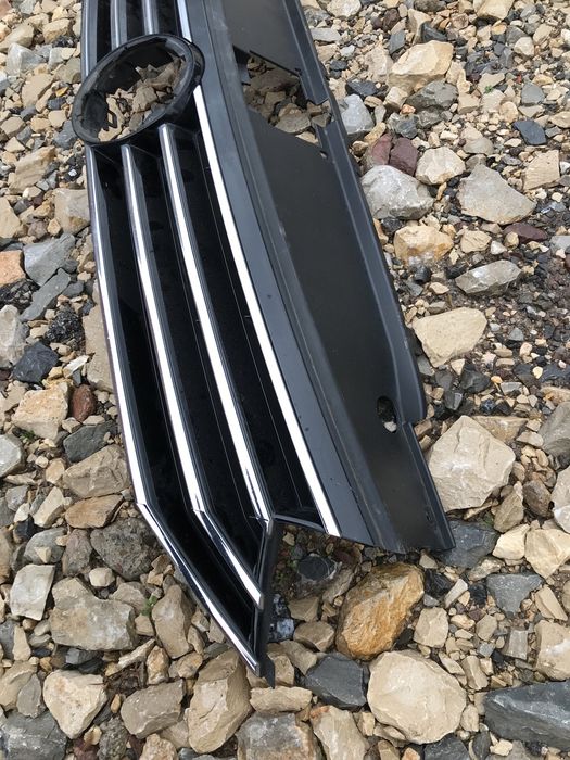 Решетка за  Фолксваген пасат 8