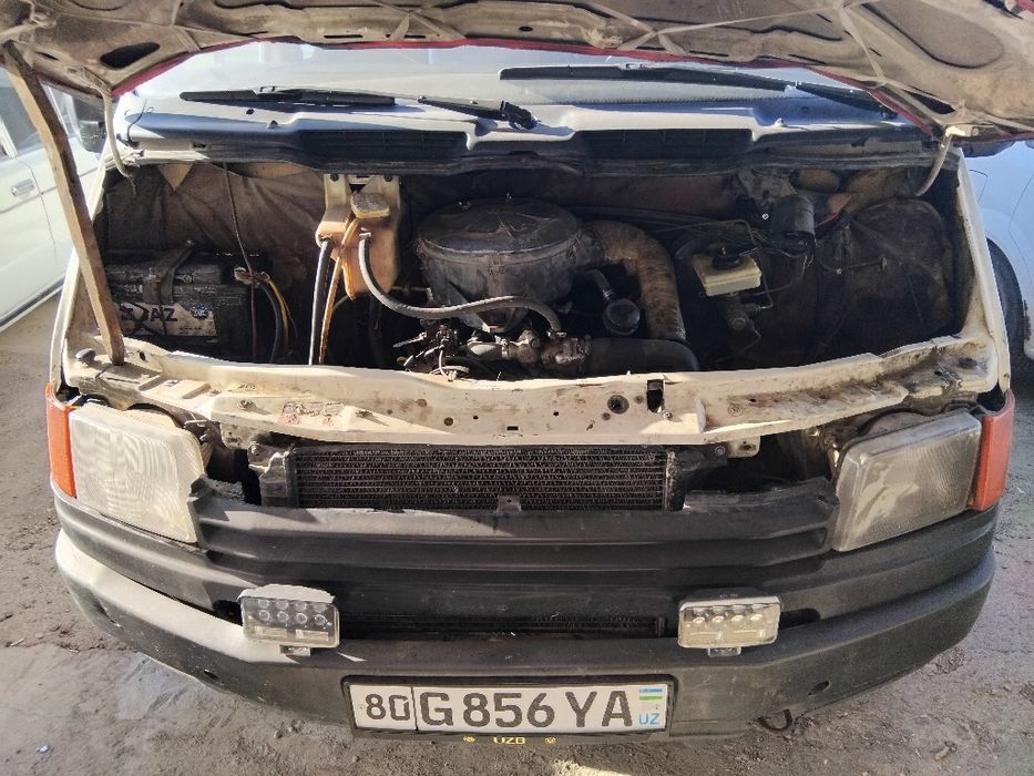 Ford tranzit sotiladi