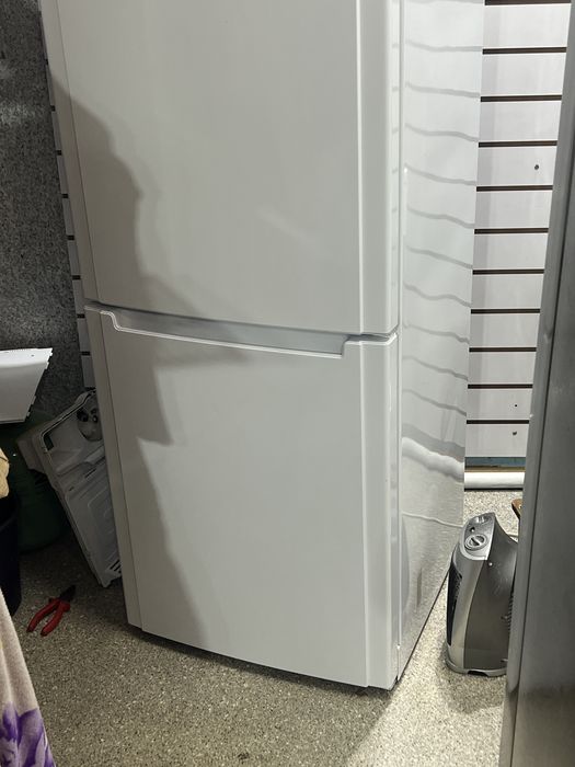 Продам холодильник Hotpoint-Ariston