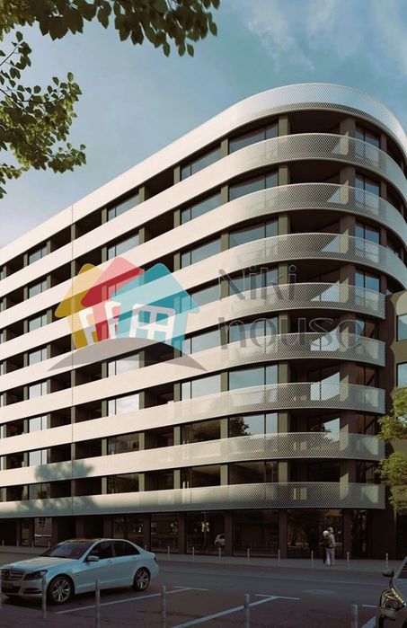 Магазин в Варна-ЖП Гара площ 350 цена 700000 евро