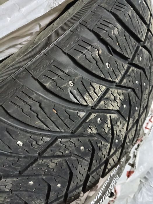 Продам шины 275/50/21