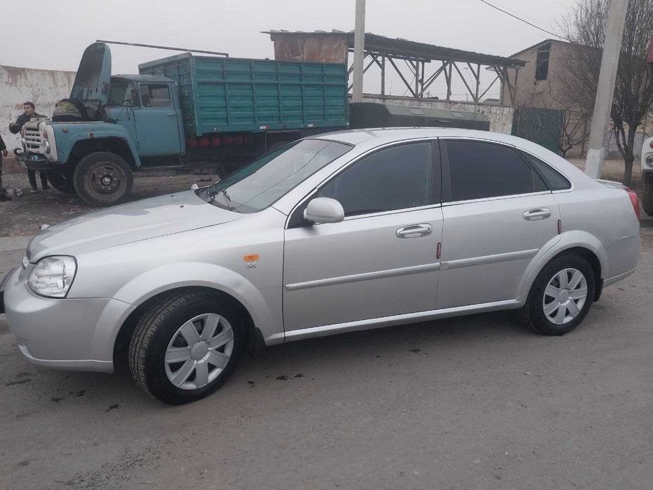 Lasetti 2012 1-pozitsiya