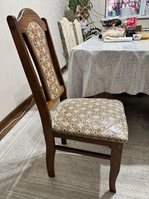 Продается кухонный стол