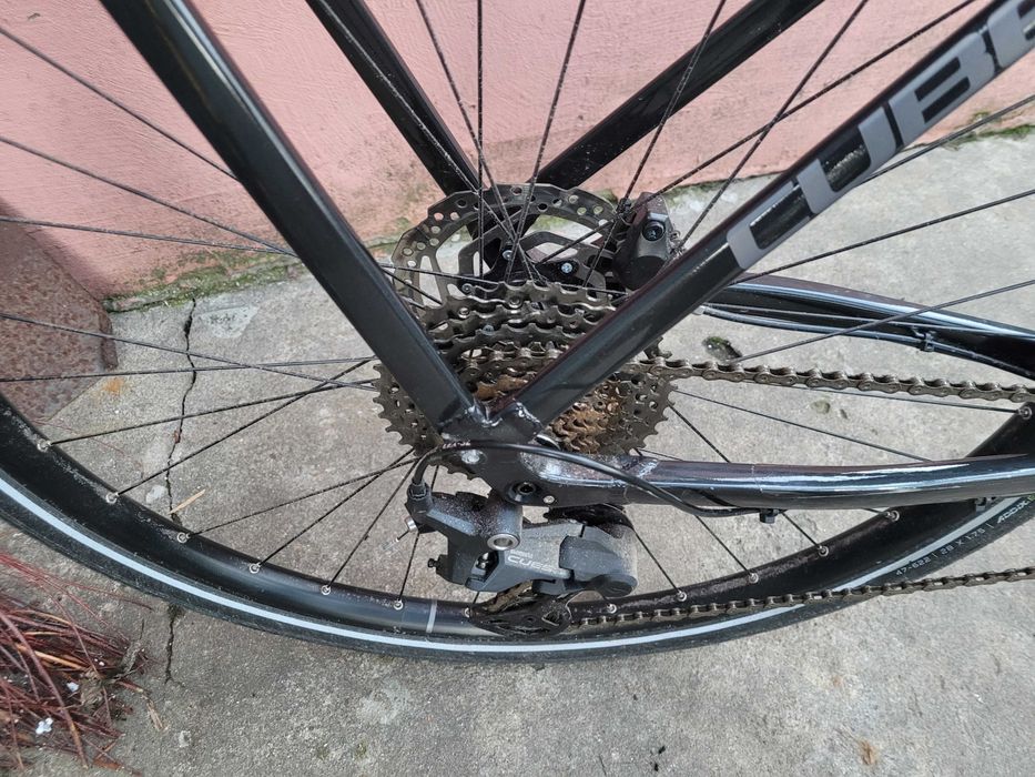 Bicicleta treaking cube katmandu 28