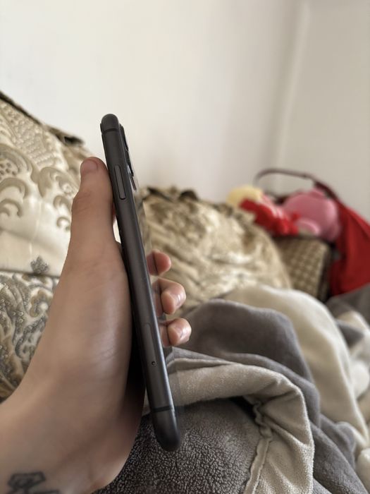 iPhone 11 с коробкой