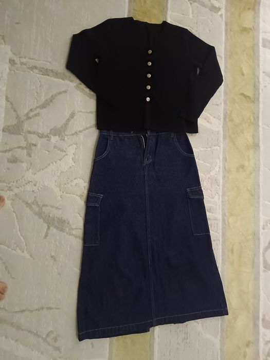 Двойка юбка и полузамок сатылады