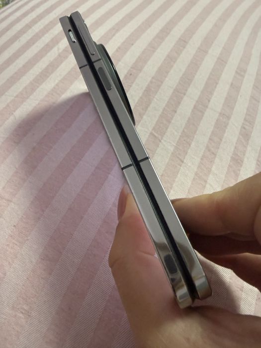 One plus open fold