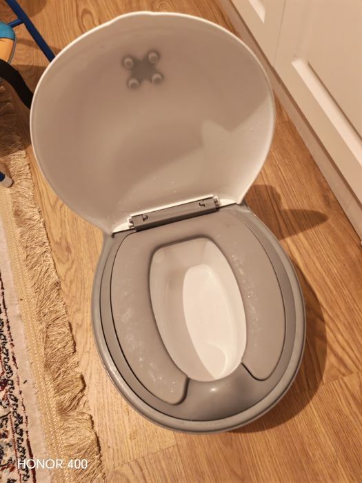 Продам гаршок детская и и кенгуру