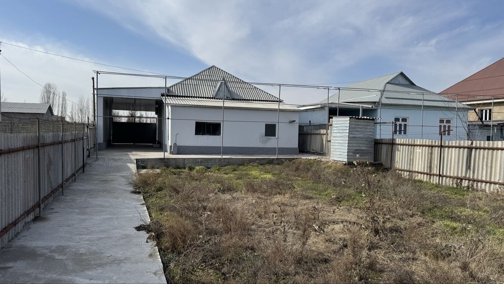 Sirdaryo shaharda uy sotiladi