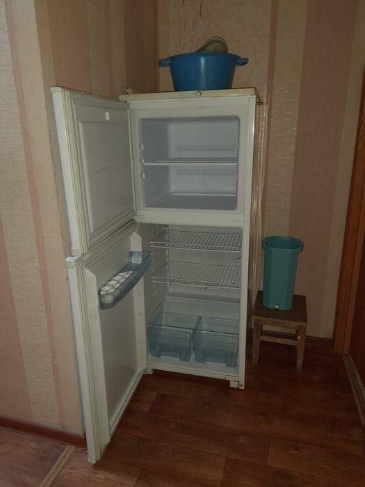 Продам холодильник "Бирюса"