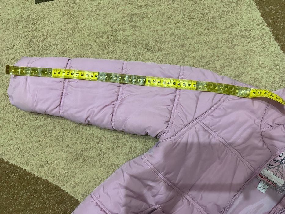 Куртка на девочку 7-8 лет