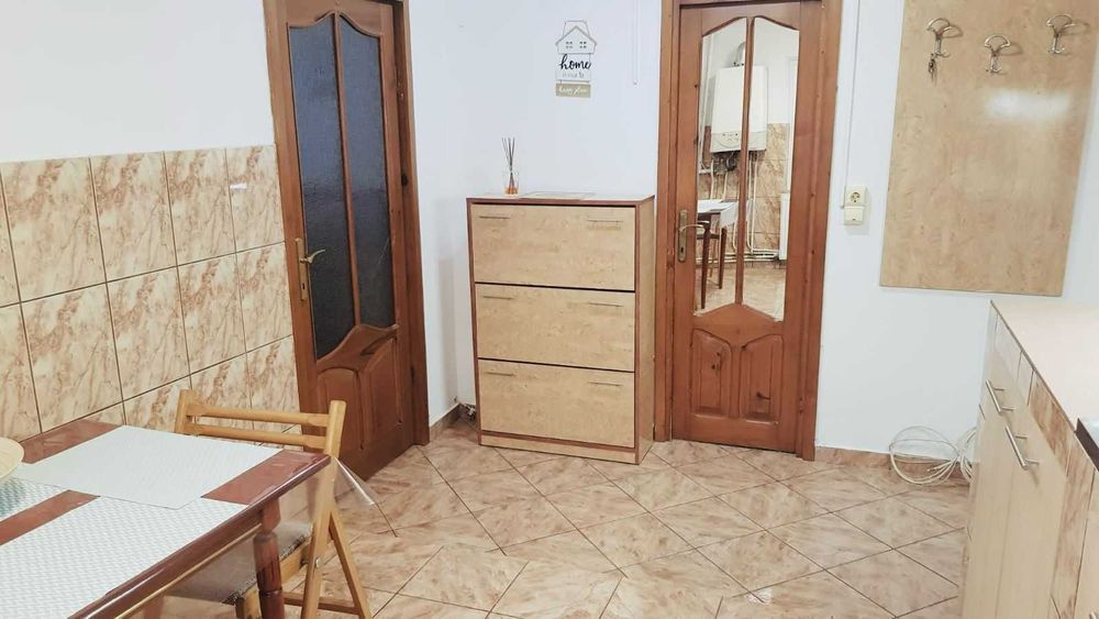 Proprietar inchiriez garsoniera zona Mall/Aprodu Purice