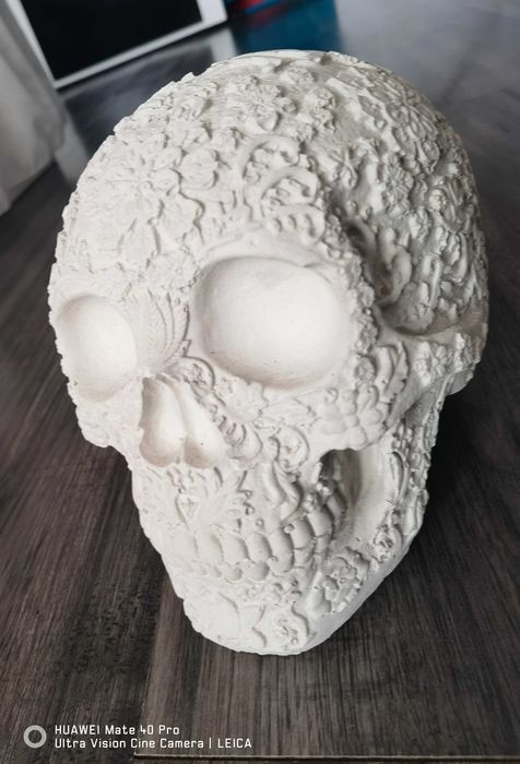 Гипсов череп - декоративен