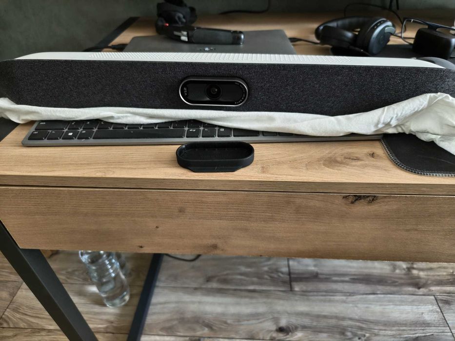 Vand Poly studio V12 noua