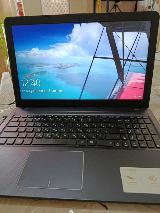 Подам ноутбук Asus