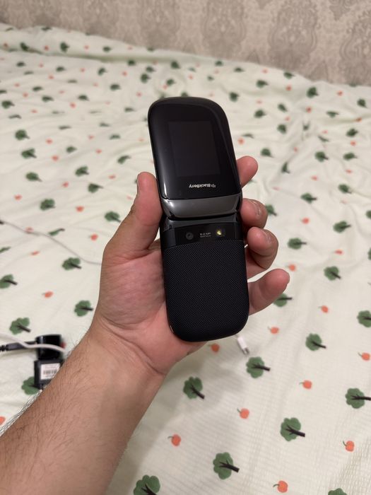 BlackBerry 9670 original