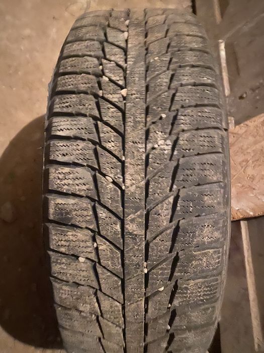 Продам шины с дисками 205.60 R16