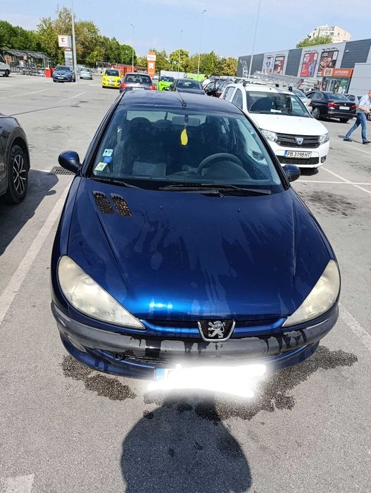 Автомобил Пежо 206