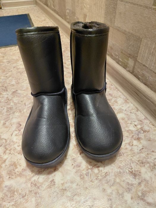 Зимная обувь уги