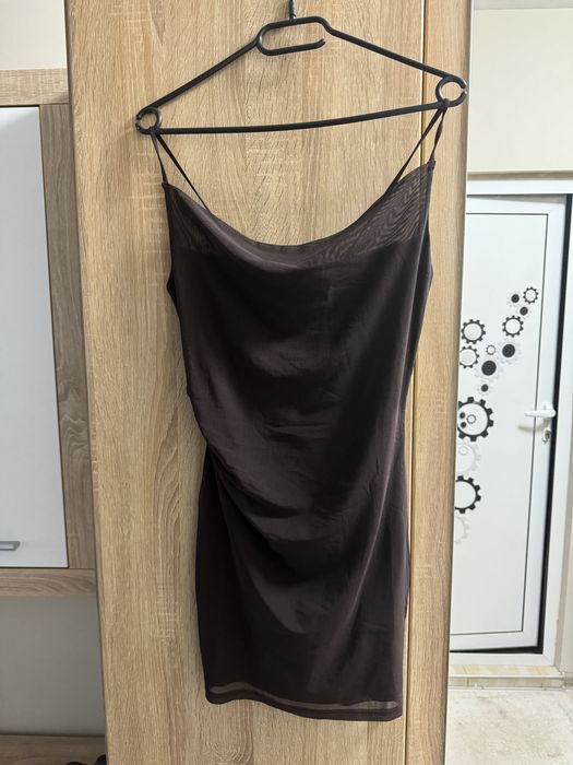 Тъмнокафява рокля от H&M