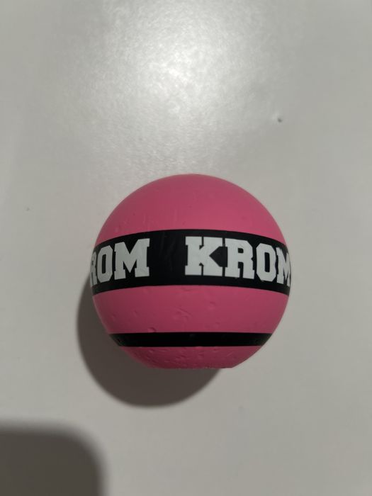 Vand strogo roz nelansat