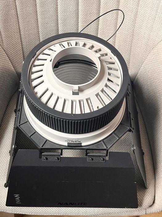 Cap Fresnel Bowens Nanlite FL-20G