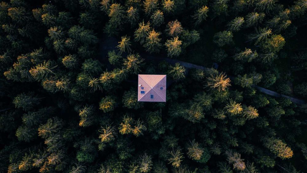 Foto-video aerian cu dronă profesională pentru afacerea ta