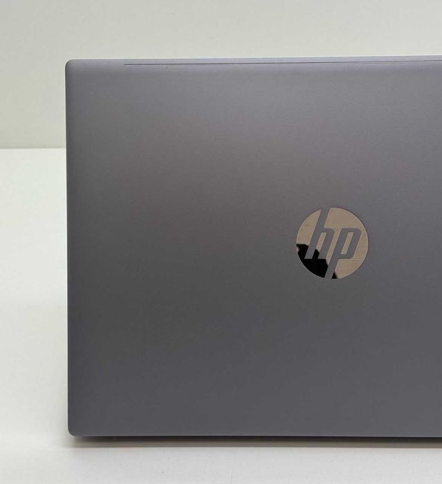 HP Pavilion 16 —  Ryzen 5 8540U / 512GB NVMe M.2 SSD / 8GB LPDDR5 /