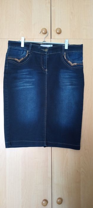 Продам женскую джинсовую куртку