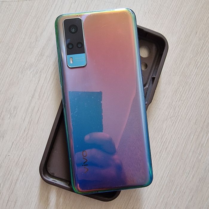 Продам смартфон Vivo Y53s на 128.