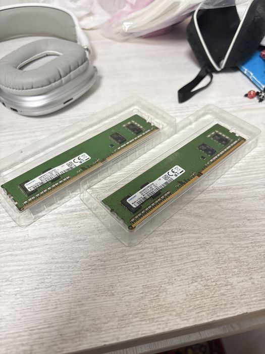 Оперативка DDR4 по 4гб
