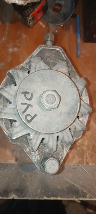 Генератор на Мерседес