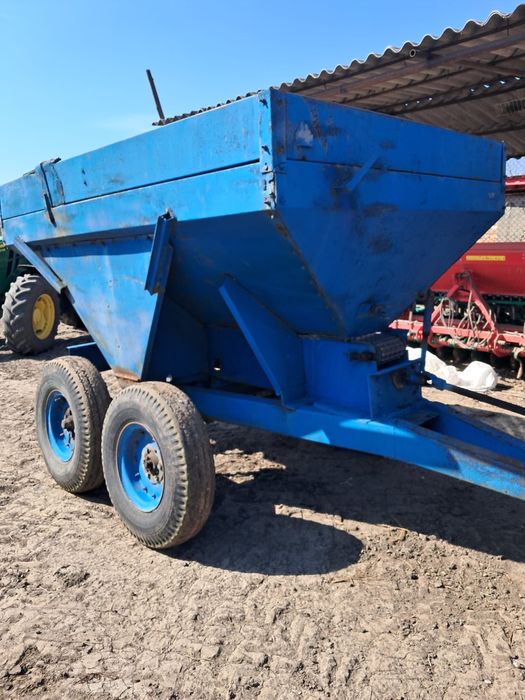 Vand distribuitor ingrasaminte romanesc