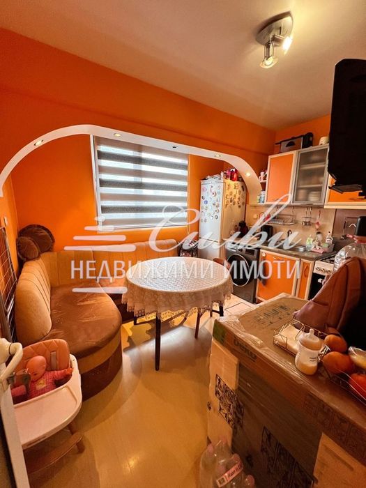 Двустаен апартамент - кв. Боян Българанов 1