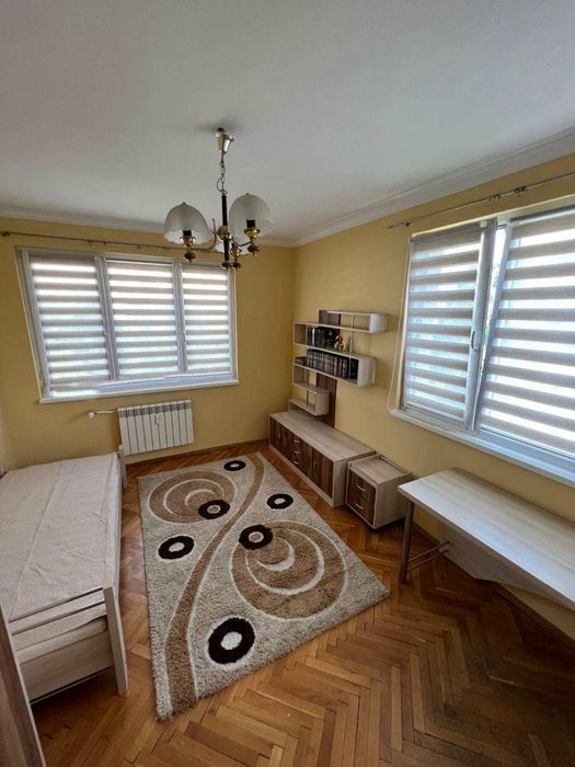 Четиристаен апартамент в ж.к. Медицинска академия.