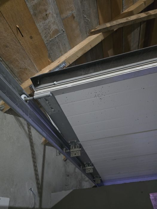 Ușa de garaj gri antracit 2.60 L X 2.25 H