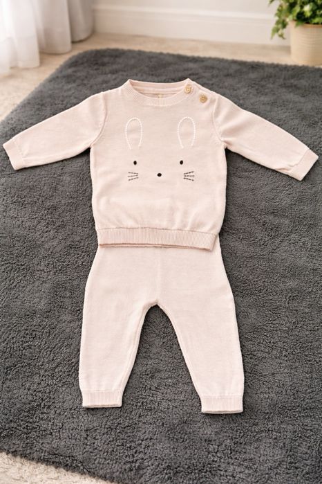 Set bluză și pantaloni C&A, cu iepuraș, mărimea 68