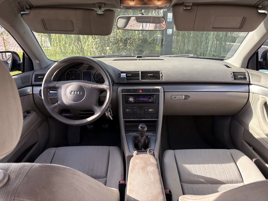 AUDI A4 0 — imagine 5